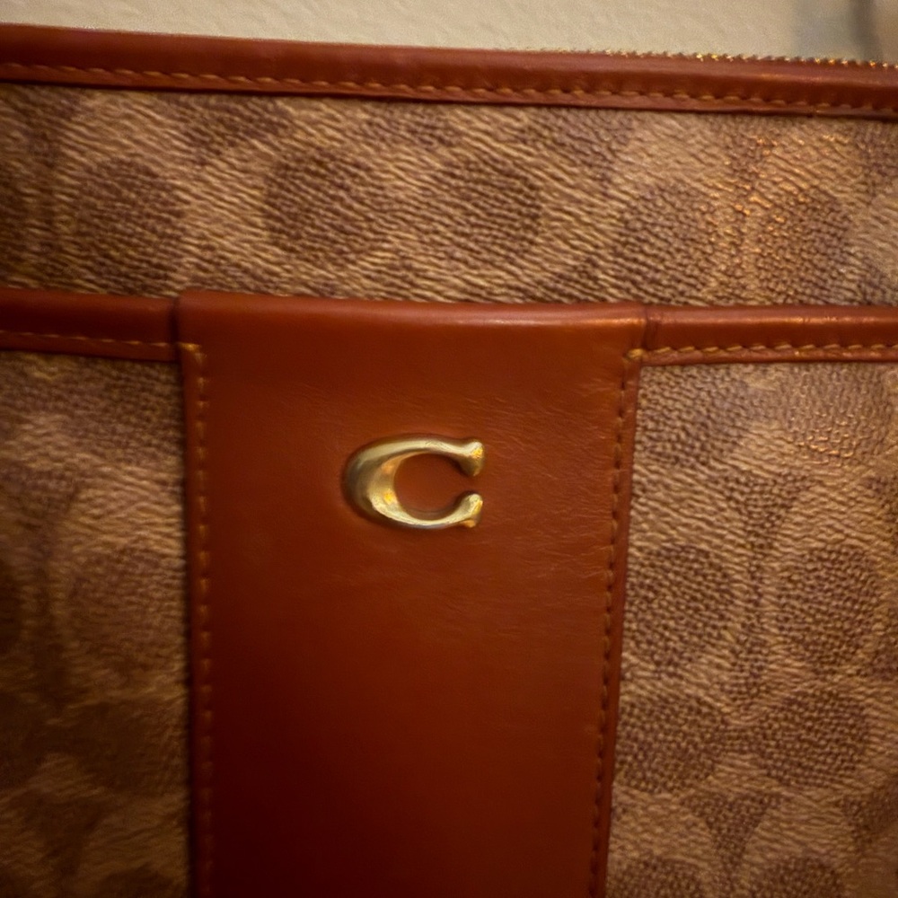 Coach Crossbody Bag and Wallet Set - Picture 7 of 12